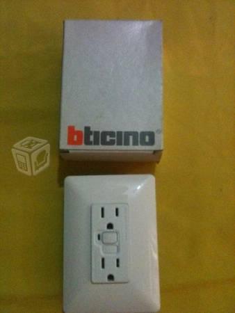 INTERRUPTOR DE CIRCUITO POR FALLA A TIERRA Bticino