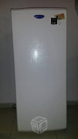 Refrigerador acros 7 pies IDEAL PARA ESTUDIANTES