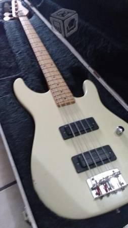 Bajo Peavey Foundation (Made in usa)