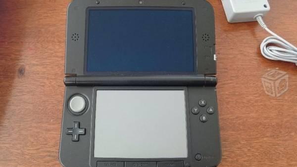 Nintendo 3DS XL con Estuche y Cargador al 100%