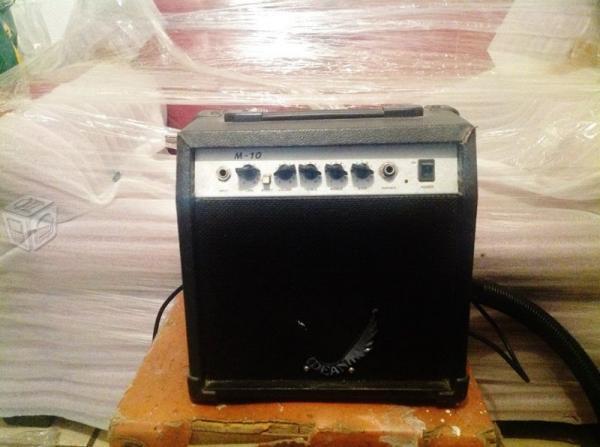 Amplificador para Guitarra Electrica Dean M-10