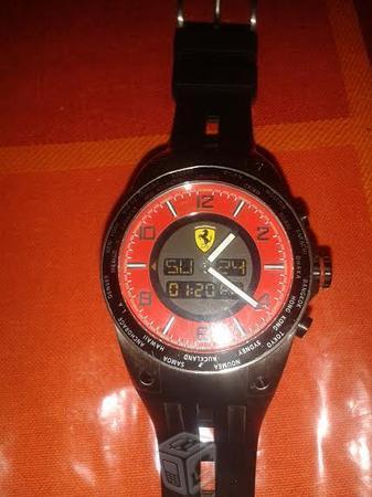 Reloj Scuderia Ferrari World Time Seminuevo