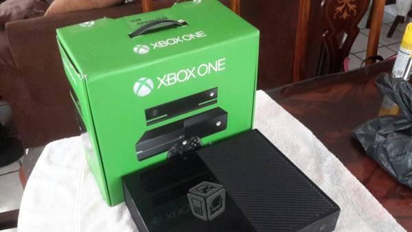 Xbox One con caja