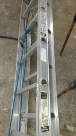 Escalera de aluminio seminueva