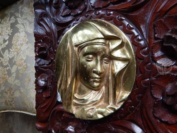 Antiguo Rostro de Dolorosa en Bronce