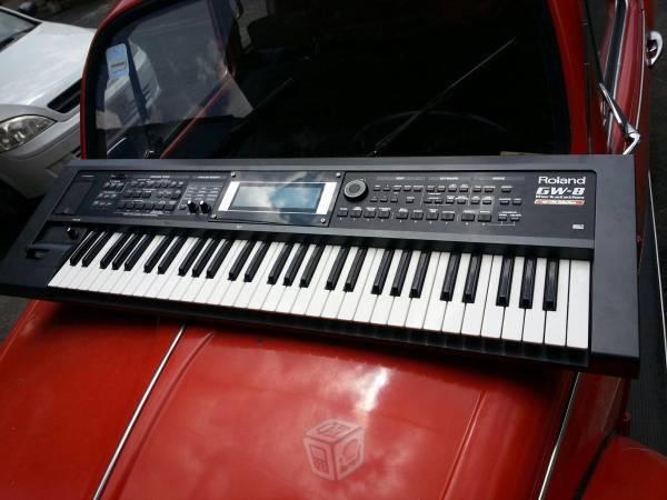 Teclado, sintetizador Roland GW8
