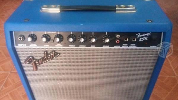 Amplificador Fender Frontman 25r color azul