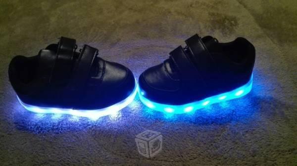 Tenis LED para niñ@ talla 14.5 cm