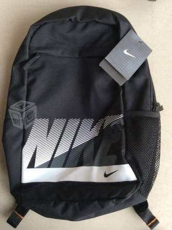 Mochila Nike Original y Puma