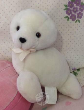 Foca de Peluche Preciosa