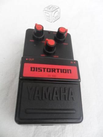 Pedal de Distorsion Yamaha DL-100 hecho en Japon