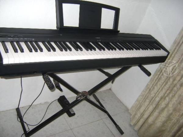 Piano yamaha p-35
