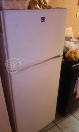 Refrigerador iem (1.60mtrs de altura aprox) 7 pies