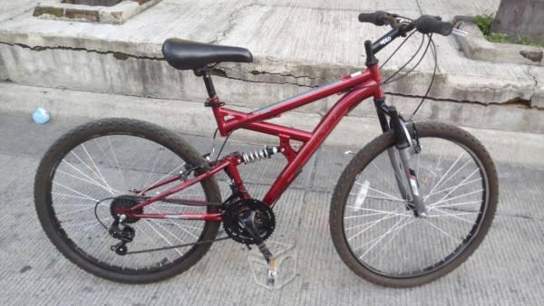 Bicicleta huffy r26 doble suspencion casi nueva