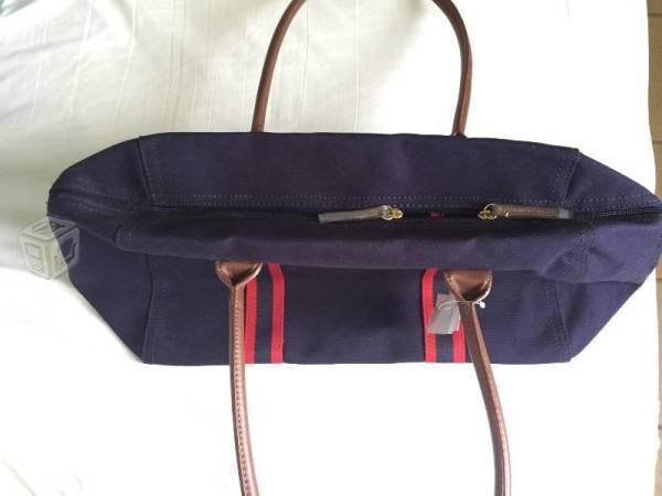 Bolsa tipo maletita TOMMY HILFIGER NUEVA