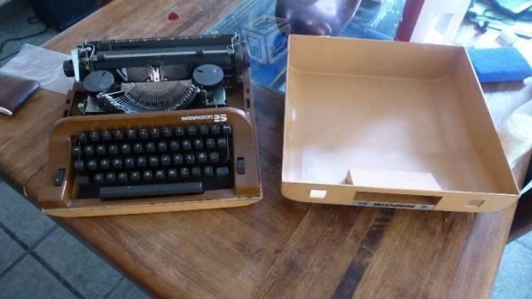 Máquina de escribir Remington 25