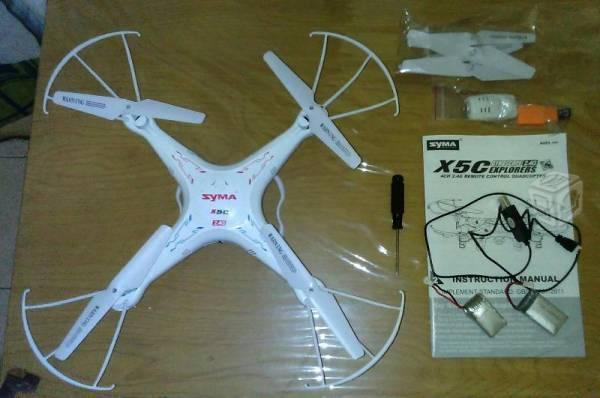 Dron Syma X5C-1, con cámara, seminuevo