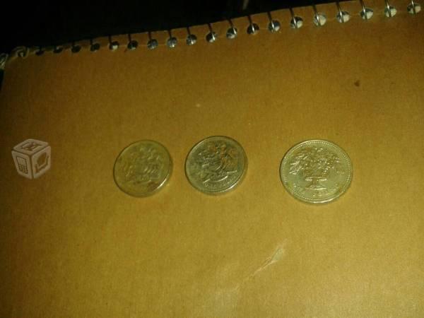 3 monedas elizabeth 11 one pound