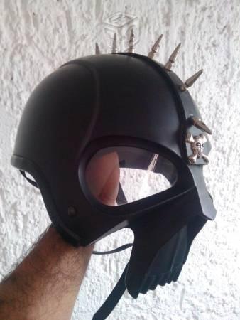 Casco certificado americano