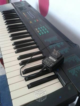 Teclado yamaha PSR-6