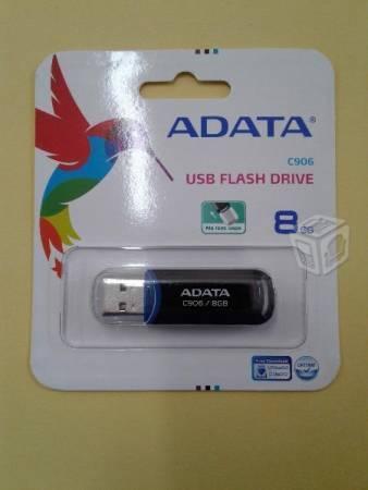 Memoria Flash Drive Usb 2.0 Adata 8gb C906 Negro