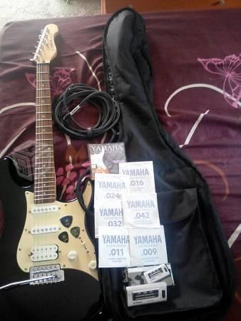Guitarra eléctrica YAMAHA