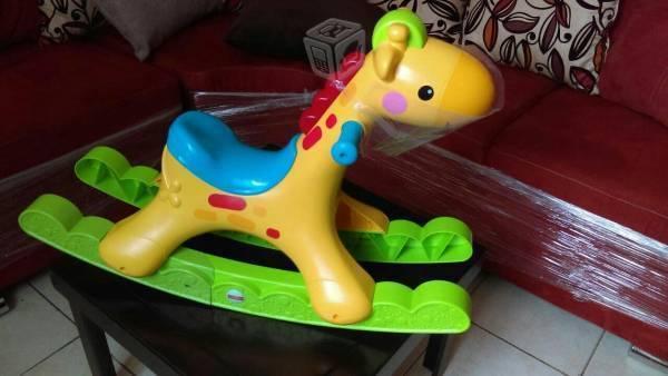 Jirafita mesedora fisher price musical