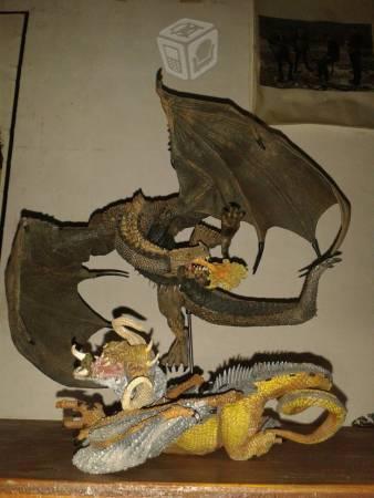 Dragones McFarlane de coleccion