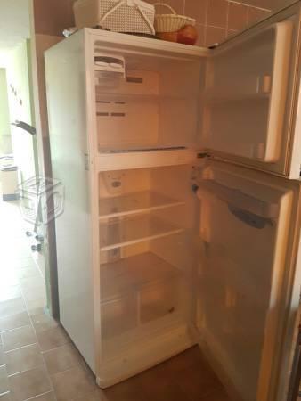 Refrigerador LG 15 pies, usado