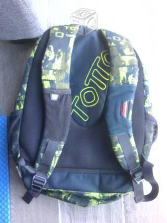 Mochila totto