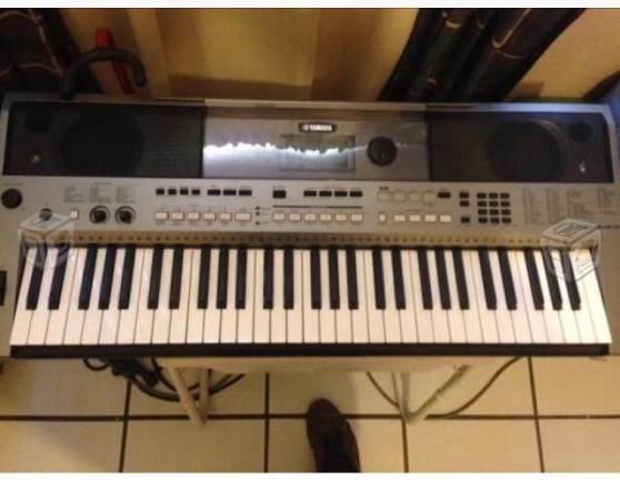 Teclado Yamaha psrE443