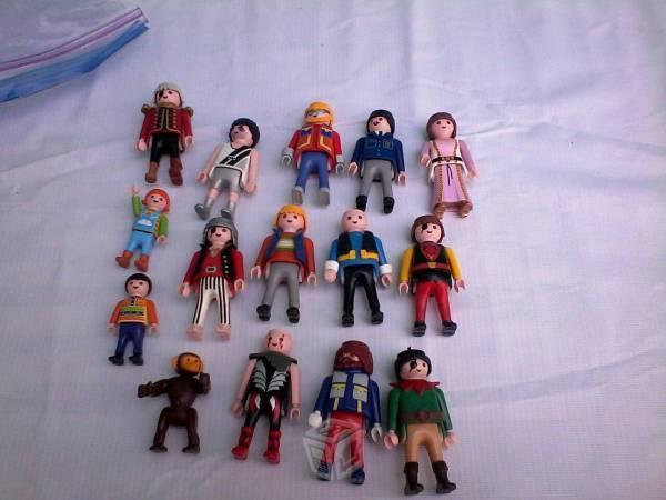 Lote de figuras playmovil