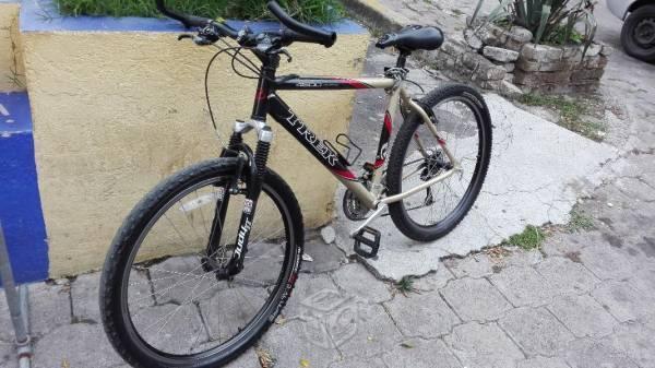 Bicicleta de aluminio trek 4500 alpha r26