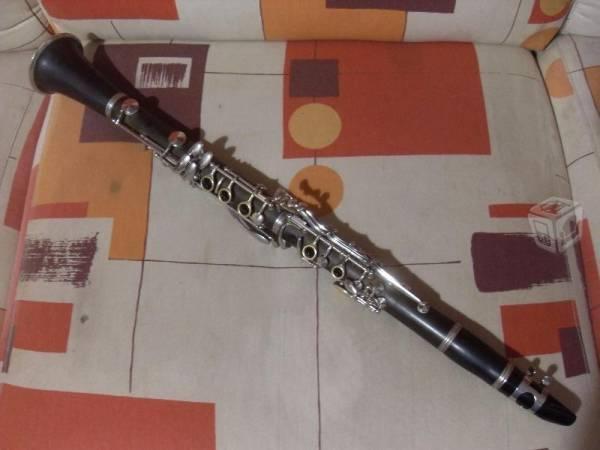 Clarinete de pasta en Bb marca Jasha by Alvana