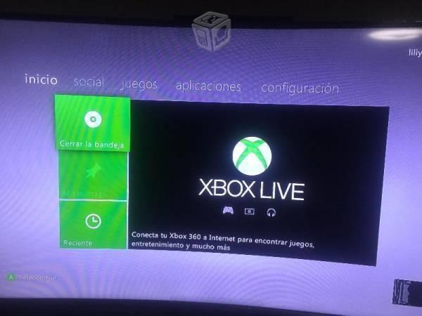 Xbox 360 slim con kinect y dos controles