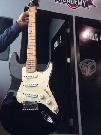 Ephiphone Gibson Stratocaster Amplificador
