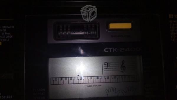 Teclado CASIO CTK-2400