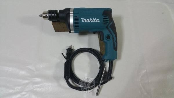 Taladro Rotomartillo MAKITA 710W