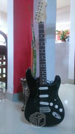 Guitarra eléctrica Fender stratocaster MIM