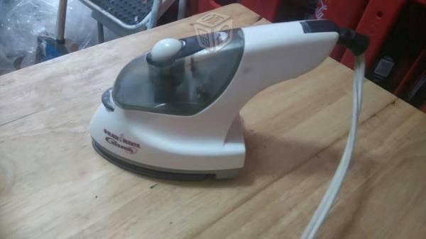 Vendo planchita black decker