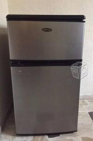 Frigobar Emerson Plata Refrigerador Congelador