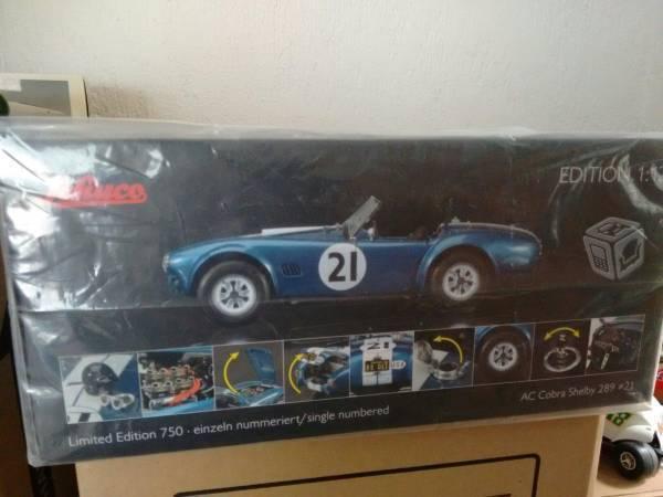 Shelby Cobra Mustang escala 1:12 Schuco nuevo