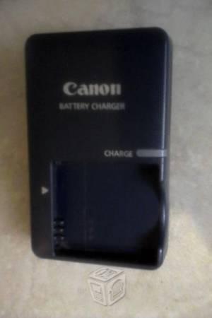 Cargador Canon CB-2LV