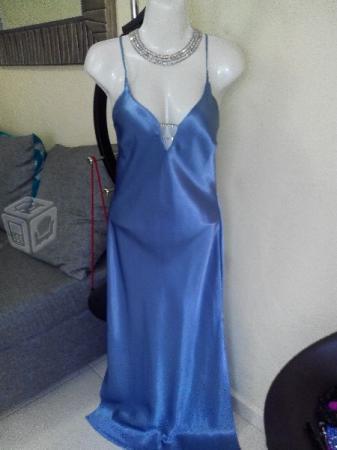 Vestido para fiesta de noche azul cielo de gala