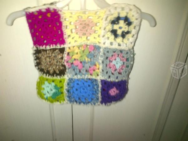 Chalequito de cuadritos