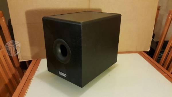 Subwoofer marca earthquake sub-80-x