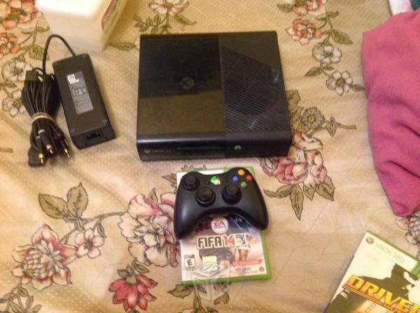 Xbox 360E 4gb