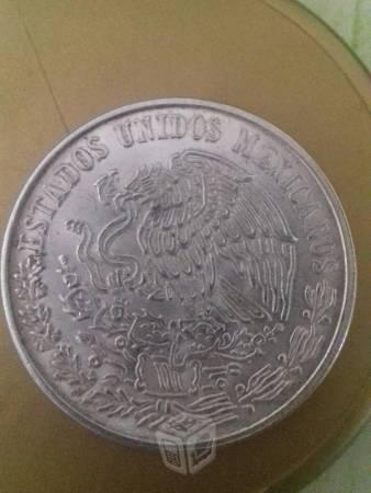 Moneda cien pesos plata
