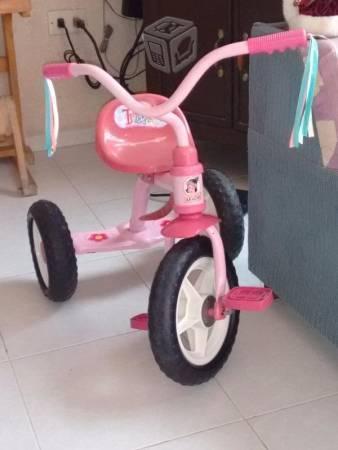 Triciclo Apache para niña
