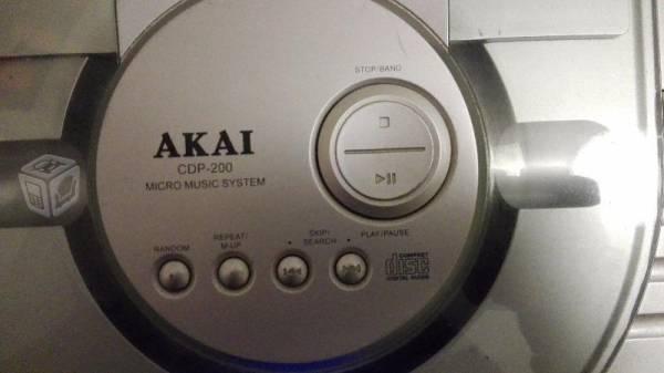 Estereo AKAI para CD's